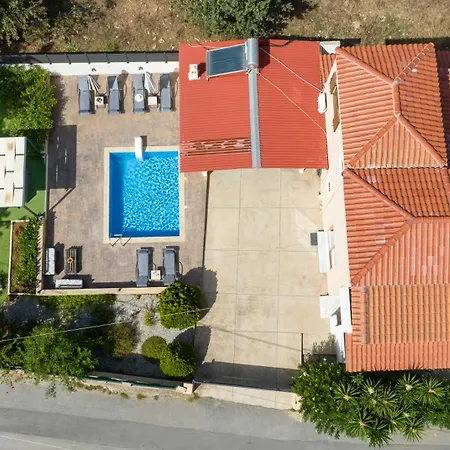 Alex With Private Pool And Jacuzzi * Prinés